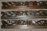 UNIQUE INTRICATELY HAND CARVED ORNATE WOOD HANGER 32” (ROD, RACK) USED TO DISPLAY RARE OR PRECIOUS TEXTILES ON THE WALL, SUPERB BAS RELIEF LACY MOTIFS OF FOLIAGE, VINES & FRUIT COLLECTOR DESIGNER DECORATOR WALL DÉCOR ITEM 380