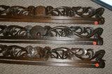 UNIQUE INTRICATELY HAND CARVED ORNATE WOOD HANGER 32” (ROD, RACK) USED TO DISPLAY RARE OR PRECIOUS TEXTILES ON THE WALL, SUPERB BAS RELIEF LACY MOTIFS OF FOLIAGE, VINES & FRUIT COLLECTOR DESIGNER DECORATOR WALL DÉCOR ITEM 380