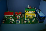 BRAND NEW, NOW RARE, RETIRED COLLECTOR LEGO MINIFIGURE: SMALL CLOWN WITH HAT, PIE & ACCESSSORIES + BLACK BASE (SERIE 5) YEAR 2011, 7 PIECES