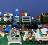 UNIQUE HUGE CUSTOM LEGO SET (1032 PCS): 41 MINIFIGURES (YEAR 1978 & ON), RACE TRACK, FINISH LINE, MULTIPLE BLEACHERS, 6 CARS, SNACK BAR, HELMET SHOP, GAS PUMP, AMBULANCE, REPORTERS, HOT DOG CART, MULTIPLE ACCESSORIES ETC... (KIT 10) 32" X 12"
