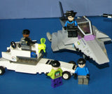 3 LEGO SETS, D.C UNIVERSE SUPER HEROES: BATWING JETPLANE, CATWOMAN JET & AMPHIBIAN POLICE CAR, PLUS 6 HIGHLY COLLECTIBLE NOW RARE RETIRED MINIFIGURES: 2 BATMAN MFGS GREY & BLACK, CATWOMAN, JOKER, HENCHMAN, POLICE GUARD ETC. 287 PCS (KIT 32)