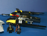 3 LEGO SETS, D.C UNIVERSE SUPER HEROES: BATWING JETPLANE, CATWOMAN JET & AMPHIBIAN POLICE CAR, PLUS 6 HIGHLY COLLECTIBLE NOW RARE RETIRED MINIFIGURES: 2 BATMAN MFGS GREY & BLACK, CATWOMAN, JOKER, HENCHMAN, POLICE GUARD ETC. 287 PCS (KIT 32)
