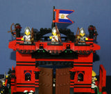 LEGO 10”X10”X9” RED FORT CASTLE INVASION, DETAILED CUSTOM KIT WITH BRIDGE, GARDENS & MOAT & 23 VERY RARE RETIRED MINIFIGURES FROM CASTLE KINGDOMS, DRAGON KNIGHTS, DARK FOREST, BLACK FALCONS ETC… (1013 PCS) KIT 25
