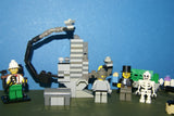 CUSTOM LEGO SET (154 PCS)  ADVENTURERS  ORIENT EXPEDITION YEAR 2003, 6 CUSTOM  BUILDS 4 RARE RETIRED MINIFIGURES:  LORD SAM SINISTER DR. CHARLES LIGHTNING SKELETON GREY GUARD + HELMET BENCH CRANE, 2 WORK TABLES TREASURE CHEST FENCES STOOL ETC.. KIT 71