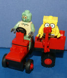 LEGO CUSTOM BUILD (25 PCS) PLUS 2 NOW RARE RETIRED MINIFIGURES: SPONGEBOB 4981, SQUIDWARD 3827 RIDING THEIR CUSTOM MOBILE TRAIN CARRIAGE WITH ADJUSTABLE WHEEL (KIT 35)