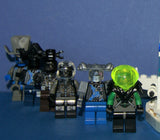 LEGO SPACE INSECTOIDS VS MARTIAL ARTS "BOAT PEOPLE" TEAM: 10 MINIFIGURES: 5 INSECTOIDS, 2 DROIDS, 3 MARTIAL ART & KARATE MFS ON ARMORED BOAT (127 PIECES) KIT ITEM 47
