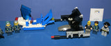 LEGO GREY BATMAN (NEW BLUE CAPE IN BOX) VS AGENTS:  6 MINIFIGURES (BATMAN, JET "AIR" PILOT, AGENTS, CHARGE, CHASE ETC...)  AGT025, AGT020A, AGT001A,  AIR019 PLUS  2 CUSTOM BUILDS: BOAT, JET PLANE & ACCESSORIES (145 PCS) KIT 60