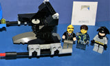 LEGO GREY BATMAN (NEW BLUE CAPE IN BOX) VS AGENTS:  6 MINIFIGURES (BATMAN, JET "AIR" PILOT, AGENTS, CHARGE, CHASE ETC...)  AGT025, AGT020A, AGT001A,  AIR019 PLUS  2 CUSTOM BUILDS: BOAT, JET PLANE & ACCESSORIES (145 PCS) KIT 60