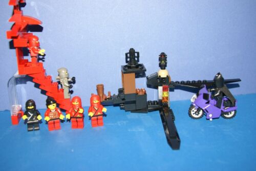 NOW RARE RETIRED LEGO BATMAN & NINJA MINIFIGURES  (YEARS 1998-2009) (1 BATMAN AND 6 NINJAS) PLUS 3 CUSTOM BUILDS: WATCH TOWER, GUARD GATE AND MOTORCYCLE (113pcs) KIT SET ITEM 64