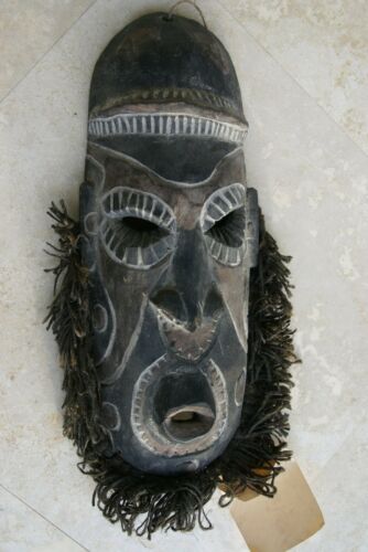 SOUTH PACIFIC OCEANIC ART HAND CARVED TRIBAL CLAN ANCESTRAL  POLYCHROME SPIRIT DANCE MASK WITH PIGMENTS BUSH TWINE USED DURING SECRET CEREMONIES &  INITIATIONS MINDIBIT VILLAGE MIDDLE  SEPIK PAPUA NEW GUINEA 12A16 COLLECTOR DESIGNER DECOR 19