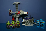 LEGO, 6 NOW RARE RETIRED ALIEN CONQUEST MINIFIGURES: ALIEN TROOPERS AC003, ALIEN DEFENSE UNIT SOLDIER AC016 + 2 UNIQUE CUSTOM BUILDS: ROCKET LAUNCH TOWER & ROCKET, ASTONAUT TOOL BENCH 194 PCS. (KIT ITEM SET 51)