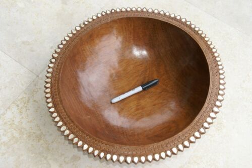 STUNNING HAND CARVED ROSEWOOD WOOD MUSEUM MASTERPIECE SAGO PLATTER DISH BOWL WITH TEAR SHAPED MOTHER OF PEARL INSERTS & DELICATE LACY BORDERS RENOWNED TRIBAL SCULPTOR TROBRIAND ISLANDS MELANESIA SOUTH PACIFIC COLLECTOR DESIGN 2A42bis 17
