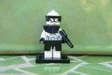EXTREMELY RARE RETIRED LEGO MINIFIGURE: STAR WARS (SW223) CLONE WARS COMMANDER (MF 8), 8 PIECES COMPLETE WITH HELMET, ARMOR, GUN, NOT PLAYED WITH DISPLAY.