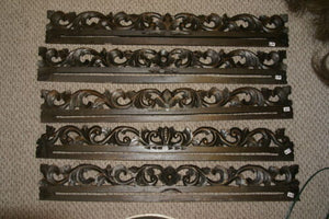 UNIQUE INTRICATELY HAND CARVED ORNATE WOOD HANGER 31” (ROD, RACK) USED TO DISPLAY RARE OR PRECIOUS TEXTILES ON THE WALL, SUPERB BAS RELIEF MOTIF OF LACY FOLIAGE FLOWERS FRUIT VINES CHOICE 422 OR 423 COLLECTOR DESIGNER WALL DECOR