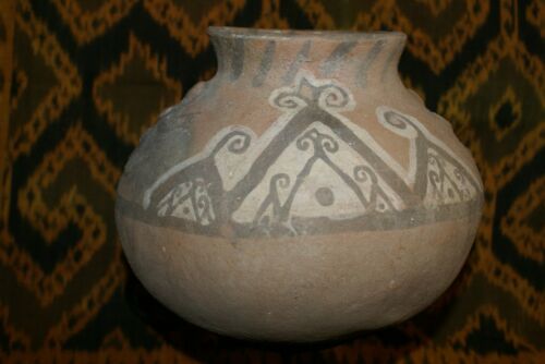 Rare 1980's Vintage Collectible Primitive Hand Crafted Vermasse Terracotta Pottery, Vessel from East Timor Island, Indonesia: 3D Raised Relief Decorative Geometric Motifs colored with natural earthtone Pigments 9.5