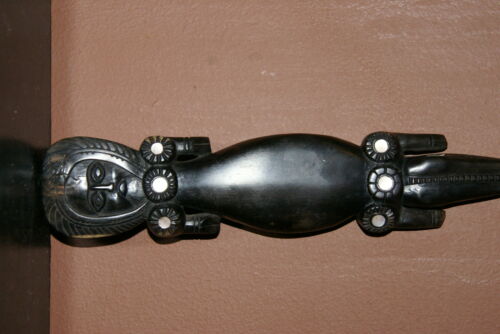 South Pacific Art hand carved Ebony Crocodile Alligator Amulet Mother Pearl 1A47