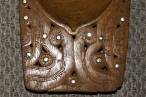 STUNNING 1 OF A KIND HAND CARVED KWILA WOOD MUSEUM MASTERPIECE SERVING PLATTER DISH BOWL WITH MOTHER OF PEARL INSERTS & DELICATE LACY BORDERS RENOWNED TRIBAL SCULPTOR TROBRIAND ISLANDS MELANESIA SOUTH PACIFIC COLLECTOR DESIGNER 2A106 18.25"x 7 x 2"