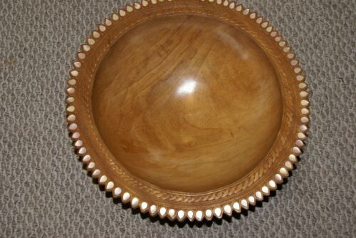 14.5”x 14.5” x 5” HAND CARVED KWILA SAGO PLATTER DISH BOWL WITH DELICATE LACY INCISED BORDERS ADORNED WITH MOTHER OF PEARL INSERTS CREATED WITH RUDIMENTARY TOOLS  BY TRIBAL SCULPTOR TROBRIAND ISLANDS MELANESIA SOUTH PACIFIC  COLLECTOR DESIGNER ART 2A76