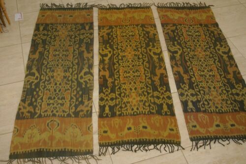 Hand woven Intricate motifs Sumba Hinggi Warp Ikat Tapestry (45