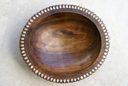 STUNNING UNIQUE HAND CARVED ROSEWOOD MUSEUM MASTERPIECE SERVING PLATTER DISH BOWL WITH MOTHER OF PEARL TEAR INSERTS & DELICATE LACY BORDER RENOWNED SCULPTOR TROBRIAND ISLANDS MELANESIA SOUTH PACIFIC  KULA RING COLLECTOR DESIGNER 2A177 11