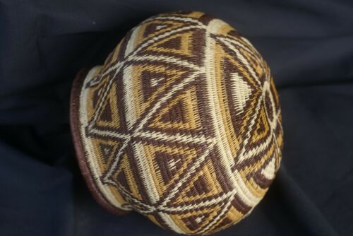 Colorful Highly Collectible & Unique (DARIEN RAINFOREST ART, PANAMA) MUSEUM QUALITY INTRICATE MINUSCULE WEAVING Unique American Indian Art Tight Weave Finest geometric Earthtones Basket 300A14 DESIGNER COLLECTIBLE