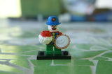 BRAND NEW, NOW RARE, RETIRED COLLECTOR LEGO MINIFIGURE: SMALL CLOWN WITH HAT, PIE & ACCESSSORIES + BLACK BASE (SERIE 5) YEAR 2011, 7 PIECES