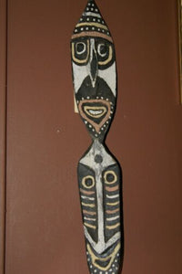 RARE CULT HEAD UPPER SEPIK MINDJA MINJA HAND CARVED YAM HARVEST FESTIVAL CLAN SPIRIT WOODEN MASK POLYCHROME WITH NATURAL PIGMENTS WASKUK  PAPUA NEW GUINEA PRIMITIVE ART HIGHLY COLLECTIBLE 11A9: 24 X 4"