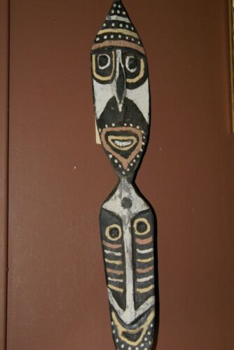 RARE CULT HEAD UPPER SEPIK MINDJA MINJA HAND CARVED YAM HARVEST FESTIVAL CLAN SPIRIT WOODEN MASK POLYCHROME WITH NATURAL PIGMENTS WASKUK  PAPUA NEW GUINEA PRIMITIVE ART HIGHLY COLLECTIBLE 11A9: 24 X 4