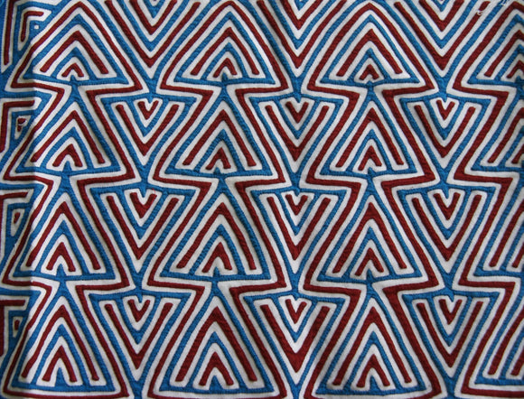 Kuna Indian Folk Art Mola Blouse Panel from San Blas Islands, Panama. Hand-stitched Applique Textile: Geometric Arrow Heads, Blue White & red 14.5