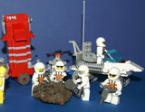 UNIQUE CUSTOM LEGO SET: MARS MISSION "SEARCH FOR LIFE" WITH 14 NOW RARE RETIRED MINIFIGURES FUTURON (year 1987) & SPACE MARS MISSION (year 2007) ASTRONAUTS & GREEN ALIENS No7645 + MARS BUGGY, TOOLS (211 PCS) KIT 30