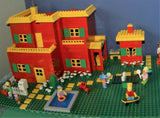 5 BUILDS: 2 STORIES HOME POOL PING PONG PLAYHOUSE APT DONUT SHOP TIRE STORE TOW TRUCK ETC.. HOT DOG STAND BENCHES (1569 PCS) 29 VERY RARE RETIRED MINIFIGURES FROM "LEGO TOWN" &  THE SIMPSONS (1978- 2010) KIT 2