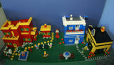 5 BUILDS: 2 STORIES HOME POOL PING PONG PLAYHOUSE APT DONUT SHOP TIRE STORE TOW TRUCK ETC.. HOT DOG STAND BENCHES (1569 PCS) 29 VERY RARE RETIRED MINIFIGURES FROM "LEGO TOWN" &  THE SIMPSONS (1978- 2010) KIT 2