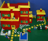 5 BUILDS: 2 STORIES HOME POOL PING PONG PLAYHOUSE APT DONUT SHOP TIRE STORE TOW TRUCK ETC.. HOT DOG STAND BENCHES (1569 PCS) 29 VERY RARE RETIRED MINIFIGURES FROM "LEGO TOWN" &  THE SIMPSONS (1978- 2010) KIT 2