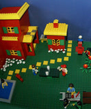 5 BUILDS: 2 STORIES HOME POOL PING PONG PLAYHOUSE APT DONUT SHOP TIRE STORE TOW TRUCK ETC.. HOT DOG STAND BENCHES (1569 PCS) 29 VERY RARE RETIRED MINIFIGURES FROM "LEGO TOWN" &  THE SIMPSONS (1978- 2010) KIT 2