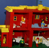 5 BUILDS: 2 STORIES HOME POOL PING PONG PLAYHOUSE APT DONUT SHOP TIRE STORE TOW TRUCK ETC.. HOT DOG STAND BENCHES (1569 PCS) 29 VERY RARE RETIRED MINIFIGURES FROM "LEGO TOWN" &  THE SIMPSONS (1978- 2010) KIT 2