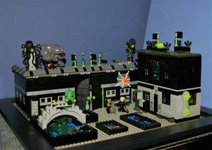 CUSTOM LEGO MAD SCIENTIST LABORATORY (1087 PCS ): 32 (NOW RARE) RETIRED MINIFIGURES FROM POWER MINERS, ROCK MONSTERS, AGENTS, CASTLE FANTASY ERA, MONSTER FIGHTERS, TROLLS, ANIMALS EXPERIMENTS & ANOMALIES, ETC (KIT 6)