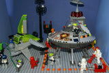 NOW RARE RETIRED LEGO SET, CUSTOM MARS MISSION: 31 RETIRED SPACE MINIFIGURES: SPACE LIFE ON MARS, SPACE LAUNCH COMMAND, SPACE M: TRON YEAR (1995-2001) 439 PCS, 9 BUILDS: FLYING SAUCER, CONTROL TOWER, ROCKET JET, PLANET HOPPER ETC... (KIT 9)