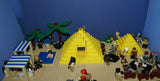 CUSTOM LEGO SET, PYRAMID RAIDERS ARCHEOLOGIC DIG WITH 33 NOW RARE RETIRED MINIFIGURES FROM ADVENTURES OF THE ORIENT EXPRESS & INDIANA JONES TEAM, SKELETONS, SNAKES SCORPIONS SPIDERS, 2 PYRAMIDS, OASIS, MANY ACCESSORIES 535 PCS (KIT 11) 20" X 10"