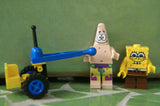 LEGO CUSTOM BUILD PLUS 2 NOW RARE, NEW, RETIRED MINIFIGURES: SPONGEBOB AND PATRICK FROM KIT 3834 OPERATING A STEEPLECHASE CARRIAGE WITH COMMANDS (20 PCS) ITEM 34
