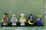 5 NOW RARE RETIRED LEGO MINIFIGURES (Serie 3): SPACE ALIEN, GORILLA SUIT GUY, TENNIS PLAYER, MUMMY & TRIBAL CHIEF WITH 5 NEW BLACK BASES INCLUDED, 26 PIECES, YEAR 2010.