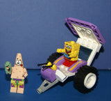 CUSTOM LEGO SET (49 PCS), 3 NOW RARE (NEW) RETIRED MINIFIGURES: SPONGEBOB WITH LEI, HARD TO FIND PATRICK LICKING HIS LIPS, VERY RARE PLANKTON, CHEERFUL CART & ACCESSORIES (KIT 43)