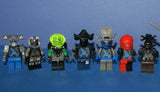 LEGO SPACE INSECTOIDS VS MARTIAL ARTS "BOAT PEOPLE" TEAM: 10 MINIFIGURES: 5 INSECTOIDS, 2 DROIDS, 3 MARTIAL ART & KARATE MFS ON ARMORED BOAT (127 PIECES) KIT ITEM 47