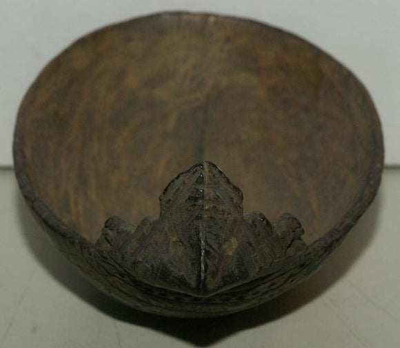 Rare Old “Big Man” Coconut Shell Cannibal Spoon or Ompi from the Azera (Adzera) People, Markham Valley, Morobe Province. Papua New Guinea. Private Collection, Mid 20th Century. ITEM SP4C, Good patina. Frogmouth handle