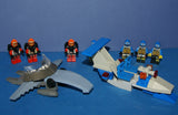 7 NEW, BUT NOW RARE, SPACE UFO MFS, RETIRED LEGO MINIFIGURES: RED ALIENS SPO46 & ROBOT DROIDS SP043 + 2 CUSTOM BUILD AIRJET SKY PONTOONS (73 PCS) KIT SET ITEM 49