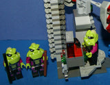 LEGO, 6 NOW RARE RETIRED ALIEN CONQUEST MINIFIGURES: ALIEN TROOPERS AC003, ALIEN DEFENSE UNIT SOLDIER AC016 + 2 UNIQUE CUSTOM BUILDS: ROCKET LAUNCH TOWER & ROCKET, ASTONAUT TOOL BENCH 194 PCS. (KIT ITEM SET 51)