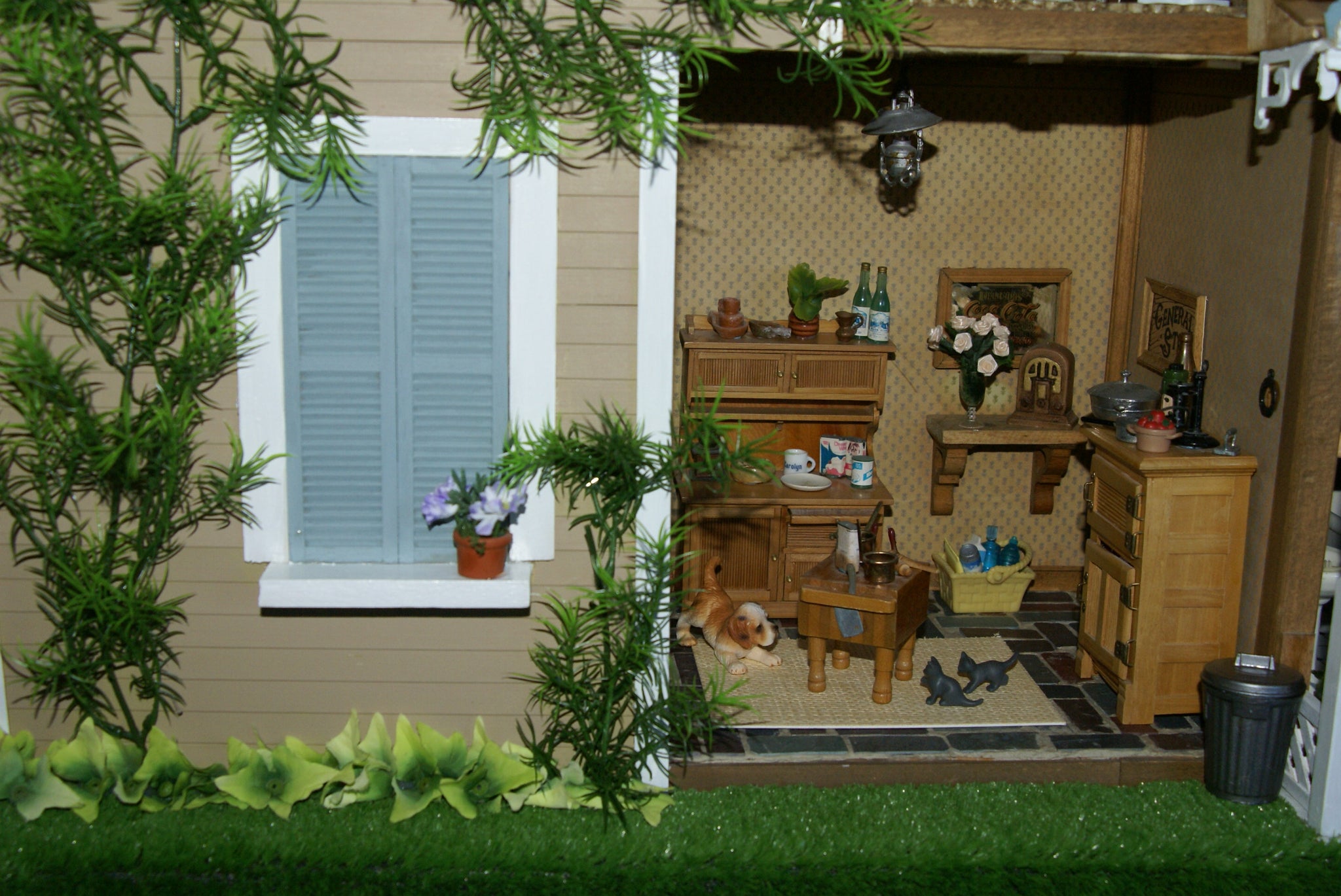 Fully furnished dollhouse online