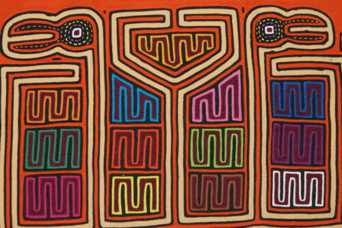 Kuna Indian Geometric Folk Art Abstract Mola blouse panel Applique, from San Blas Islands Panama. Detailed Hand Stitching: Bird, Intricate Maze, 16.5