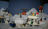 CUSTOM LEGO SET, ARTIC BLAST: 835 PCS, 28 NOW RARE RETIRED MINIFIGURES (1982-2010), SKI PATROL, SKIERS, SNOWBOARDERS, POLAR BEAR, IGLOO, CABLE CARS, OBSERVATION TOWER, 8 VEHICLES, SOME SNOW MOBILES, SNACK BAR, CELL TOWERS, OCTON STATION ETC... (KIT 17)